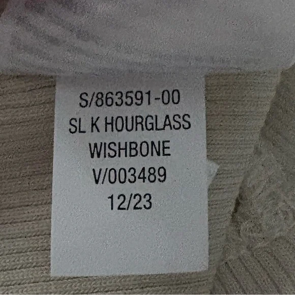 Old Navy Fit and Flare Ribbed Maxi Dress Size XL
NEW - Picture 10 of 12